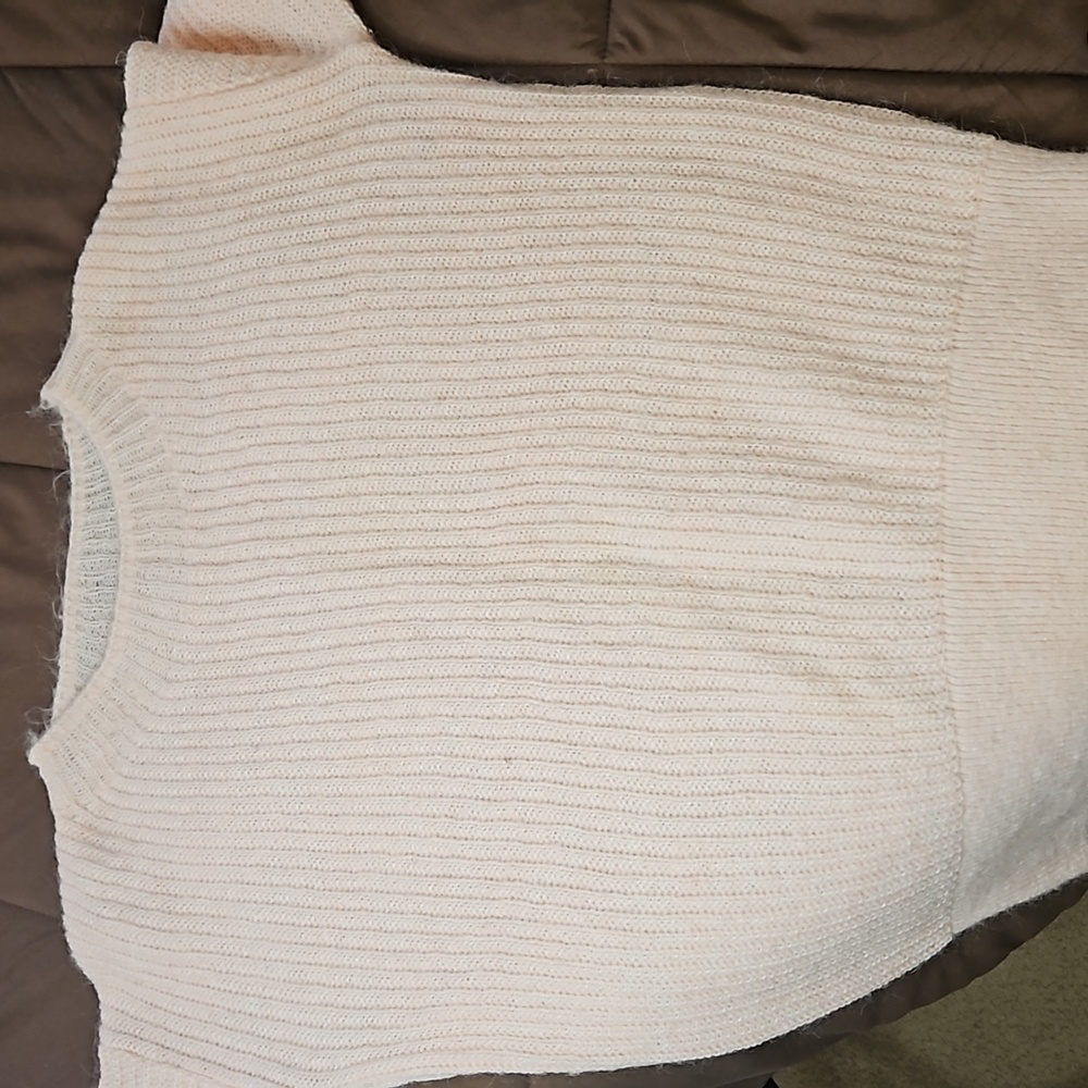 Sweater - Picture 2 of 4